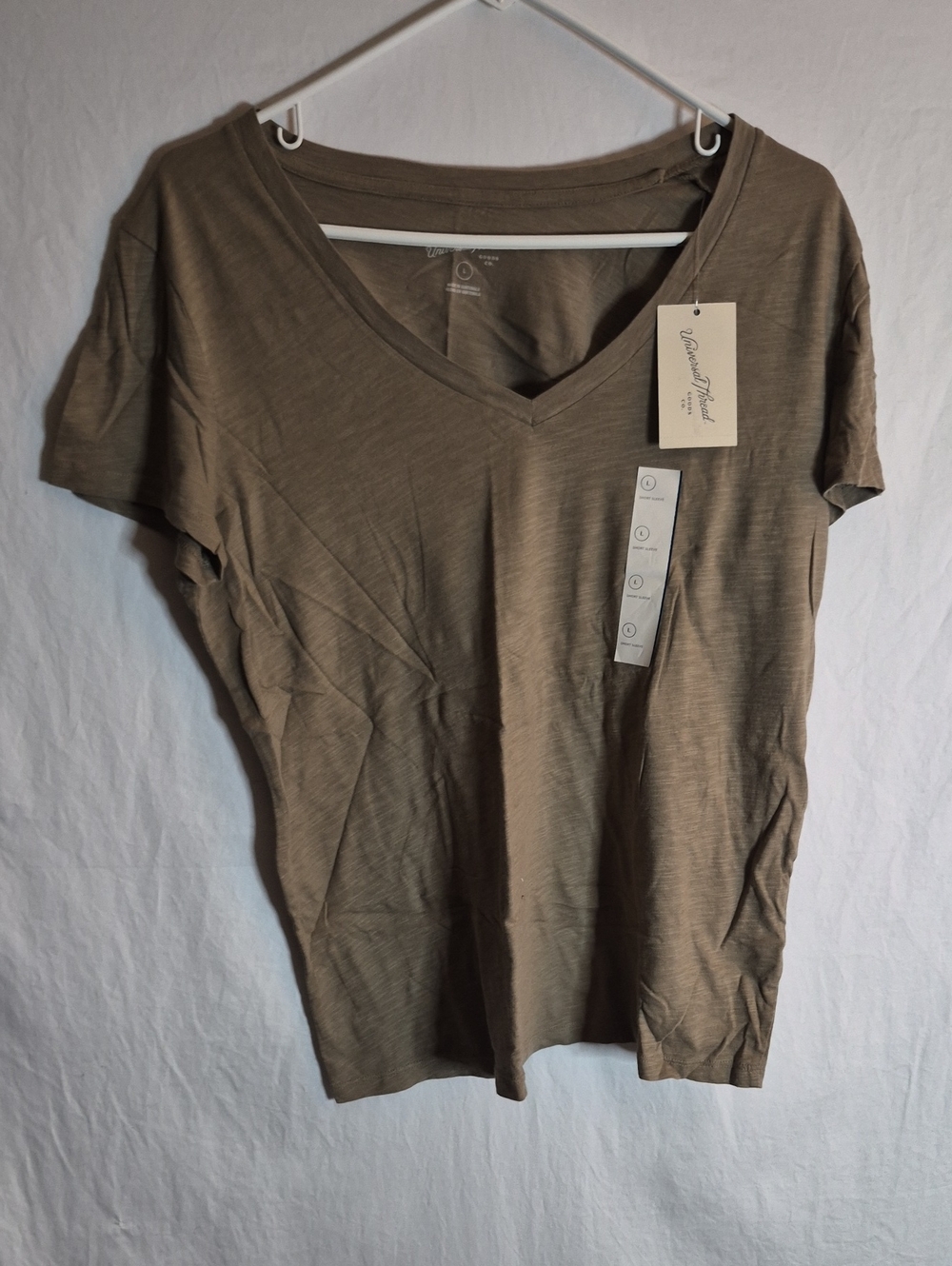Universal Thread Olive V-Neck Short Sleeve Tee